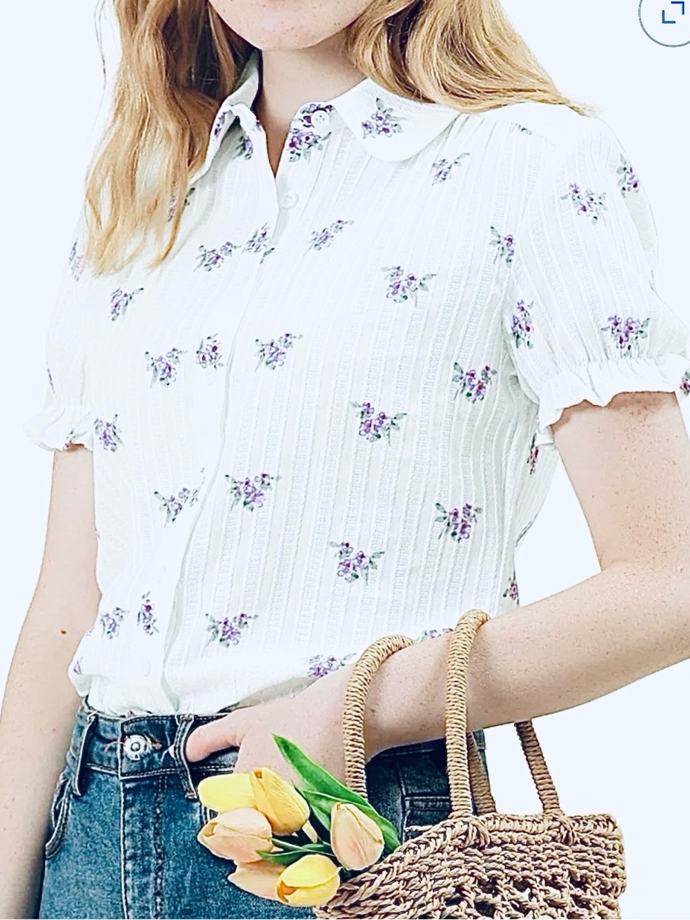 Vintage Style White Floral Button-Front Short Sleeve Top, EUC!